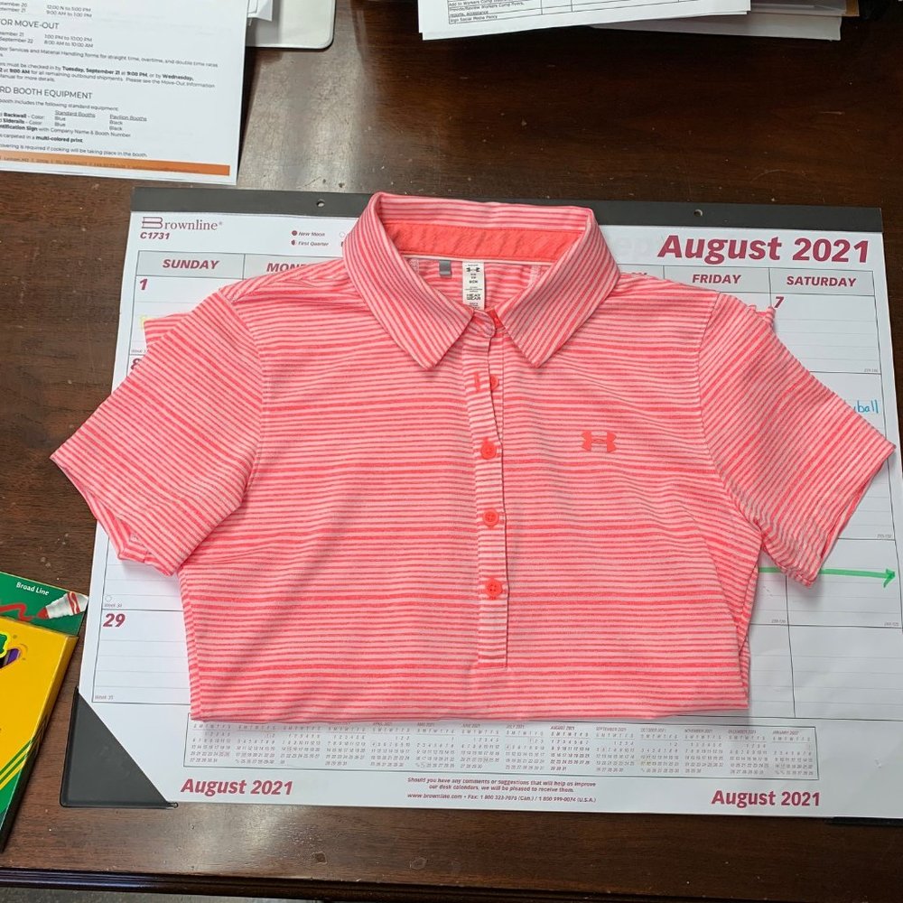 Under Armour Ladies Golf Shirt size Medium